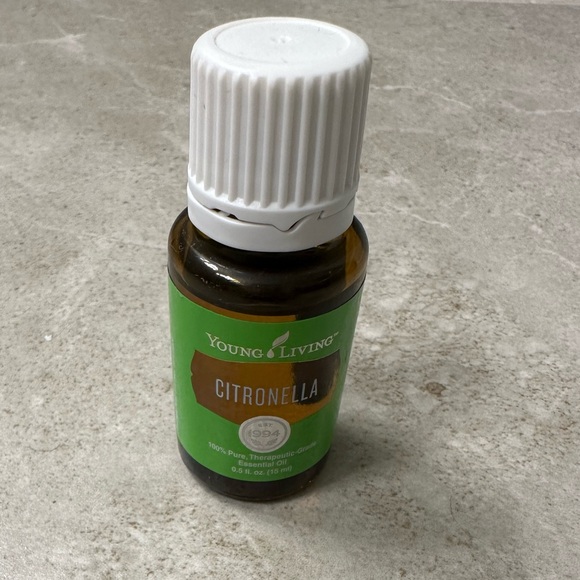 Young Living Essential Oils Citronella - Picture 1 of 2